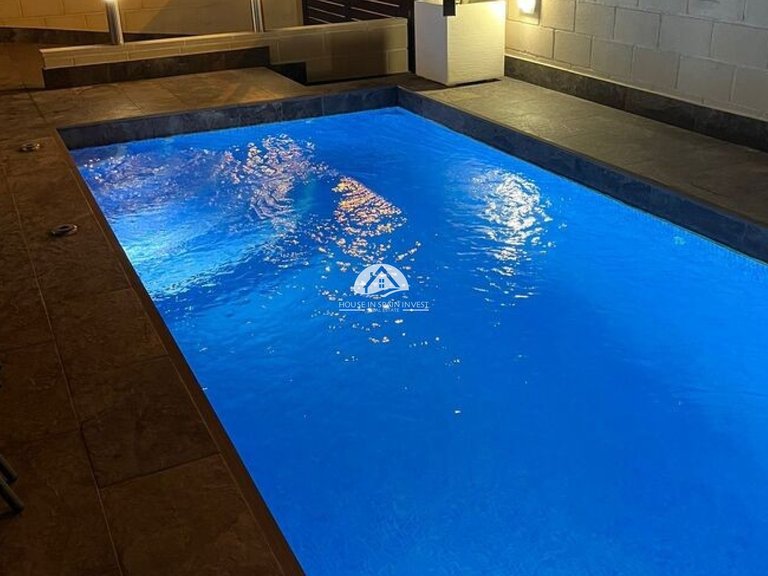 Villa for Sale in Villamartín - Las Filipinas Orihuela Costa, Alicante 4