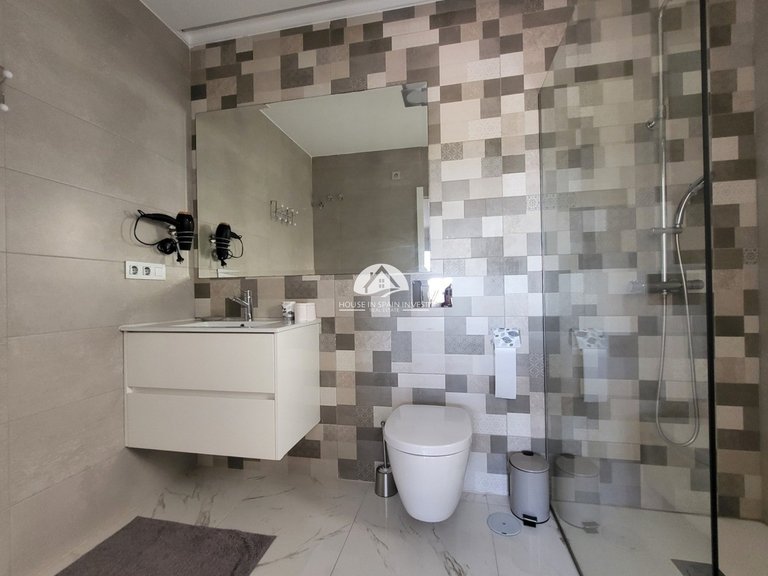 Villa for Sale in Villamartín - Las Filipinas Orihuela Costa, Alicante 14