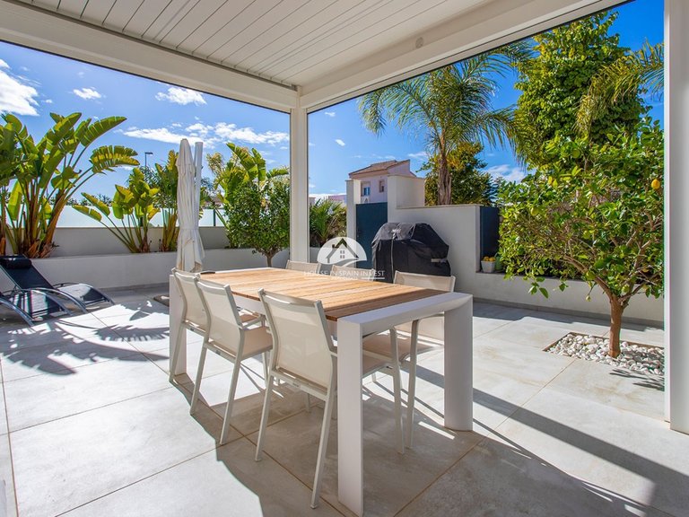 Villa for Sale in Rojales Rojales - Ciudad Quesada, Alicante 3