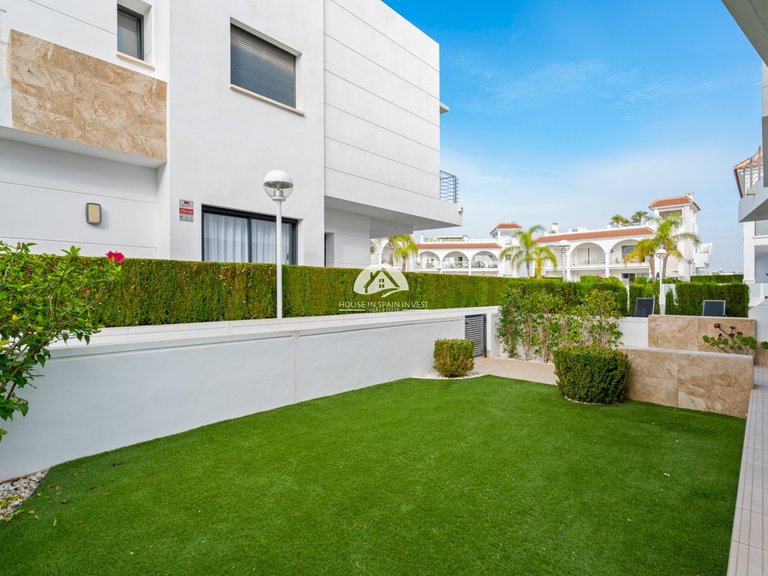 Villa for Sale in Ciudad Quesada Rojales - Ciudad Quesada, Alicante 8