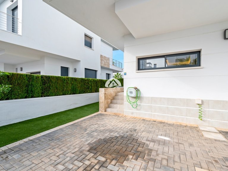 Villa for Sale in Ciudad Quesada Rojales - Ciudad Quesada, Alicante 9