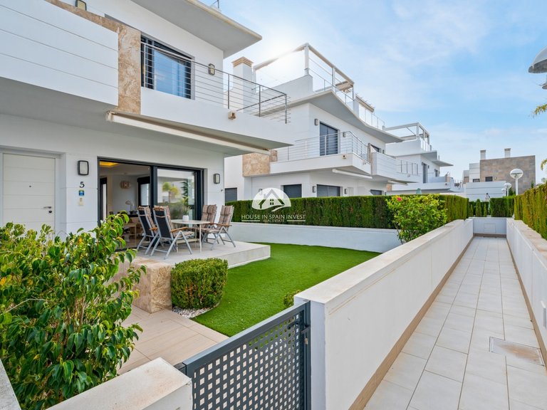 Villa for Sale in Ciudad Quesada Rojales - Ciudad Quesada, Alicante 12