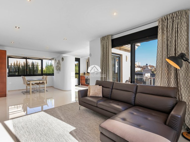 Villa for Sale in La Zenia Orihuela Costa, Alicante 8