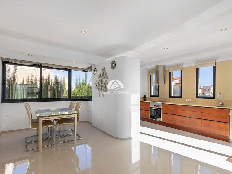 Villa for Sale in La Zenia Orihuela Costa, Alicante 11