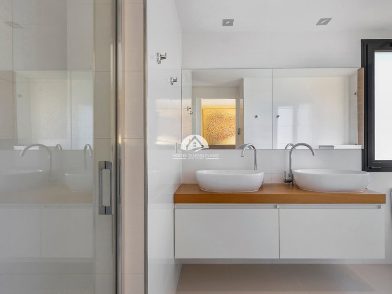 Villa for Sale in La Zenia Orihuela Costa, Alicante 23
