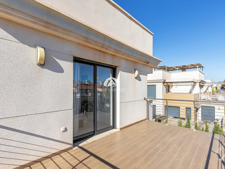 Villa for Sale in La Zenia Orihuela Costa, Alicante 29