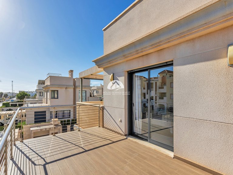 Villa for Sale in La Zenia Orihuela Costa, Alicante 30