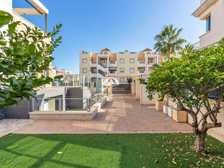 Villa for Sale in La Zenia Orihuela Costa, Alicante 37