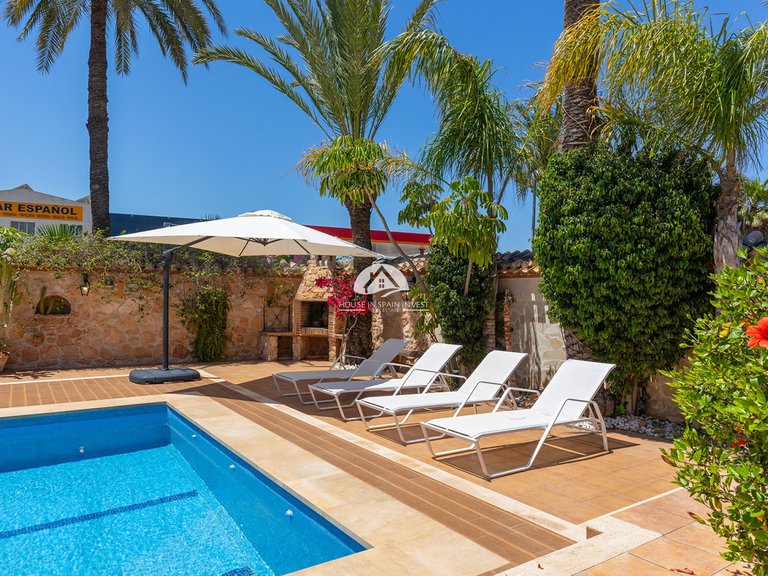 Villa for Sale in Punta Prima Orihuela Costa, Alicante 3