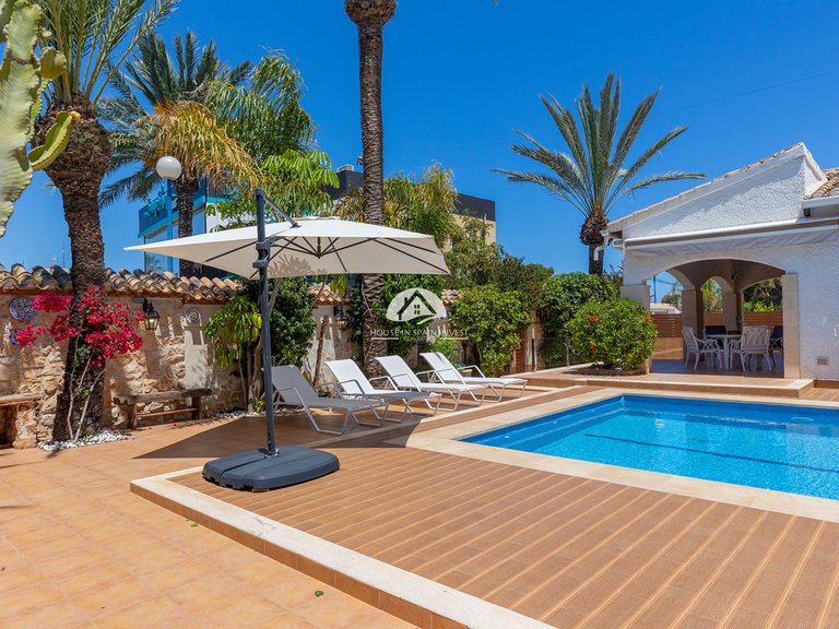 Villa for Sale in Punta Prima Orihuela Costa, Alicante 9