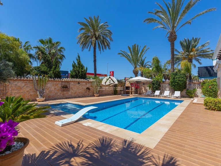 Villa for Sale in Punta Prima Orihuela Costa, Alicante 14
