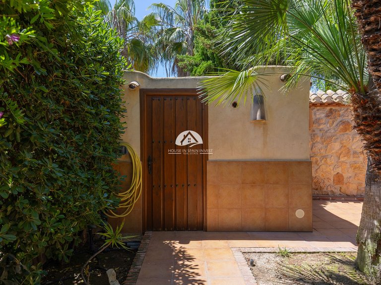Villa for Sale in Punta Prima Orihuela Costa, Alicante 22