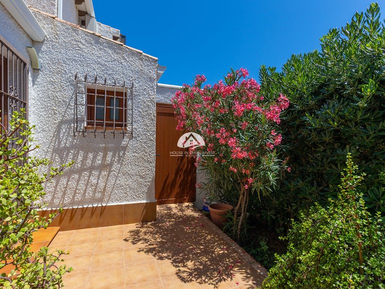 Villa for Sale in Punta Prima Orihuela Costa, Alicante 24