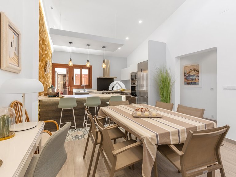 Villa for Sale in Punta Prima Orihuela Costa, Alicante 32