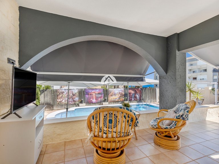 Villa for Sale in Punta Prima Torrevieja, Alicante 7