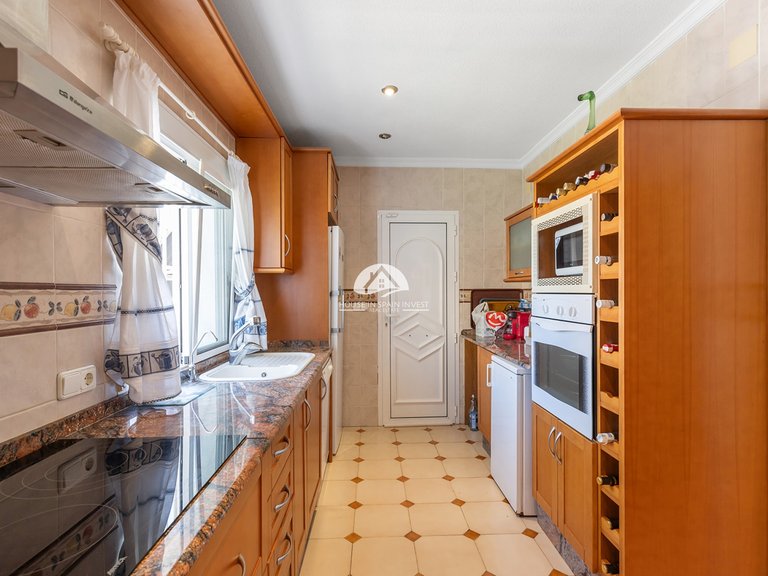 Villa for Sale in Punta Prima Torrevieja, Alicante 10