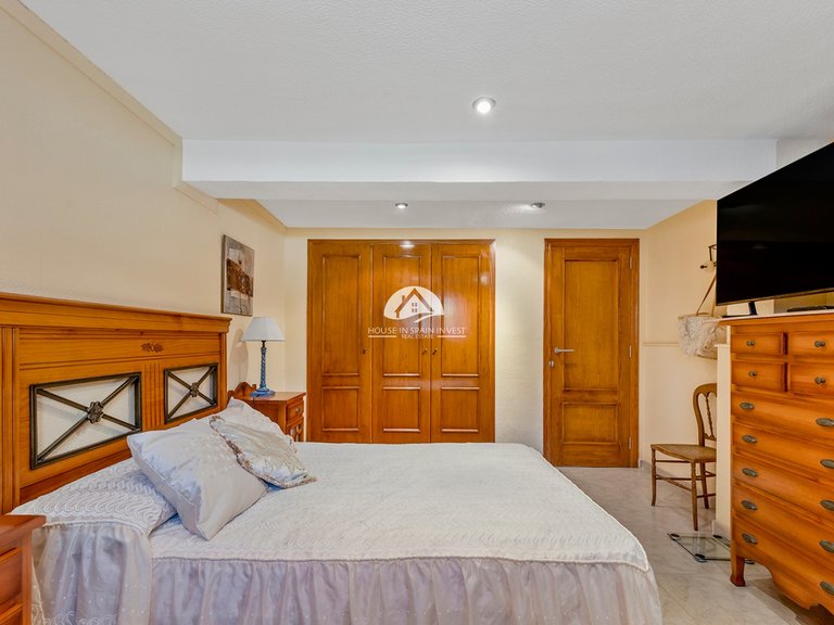Villa for Sale in Punta Prima Torrevieja, Alicante 16