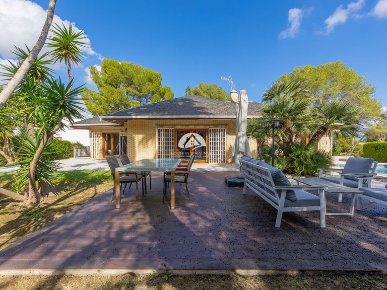 Villa for Sale in Villamartín - Las Filipinas Orihuela Costa, Alicante 9