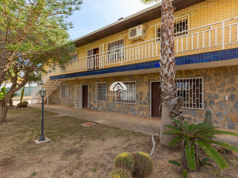 Villa for Sale in Villamartín - Las Filipinas Orihuela Costa, Alicante 47