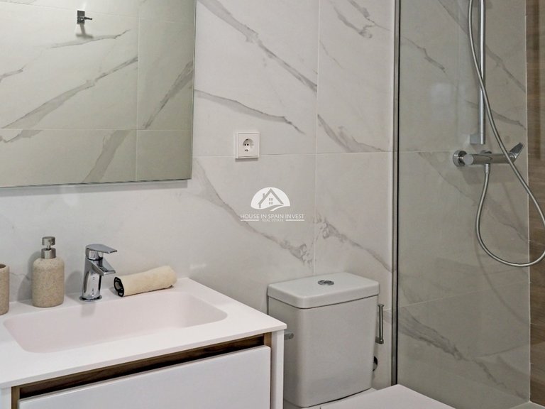 Apartment for Sale in Vistabella Vistabella Golf, Alicante 40