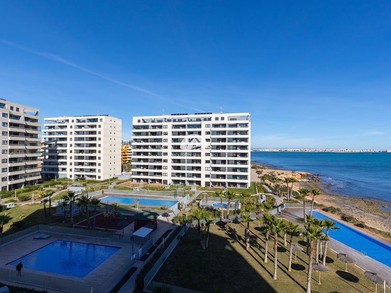 Apartment for Sale in Punta Prima Torrevieja, Alicante 37