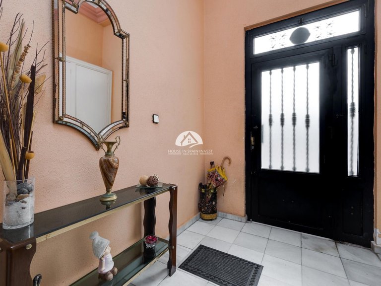Apartment for Sale in Centro Torrevieja, Alicante 3