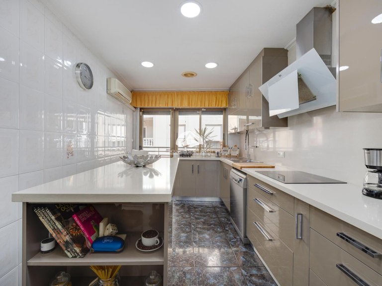 Apartment for Sale in Centro Torrevieja, Alicante 9