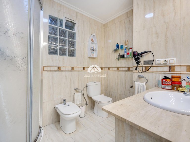 Apartment for Sale in Centro Torrevieja, Alicante 25