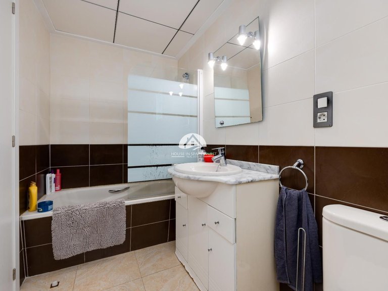 Apartment for Sale in Centro Torrevieja, Alicante 17