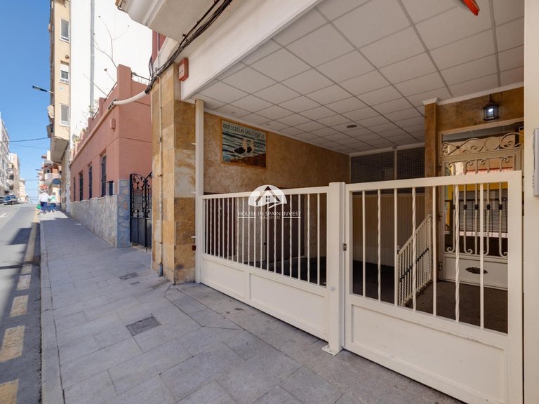 Apartment for Sale in Centro Torrevieja, Alicante 35