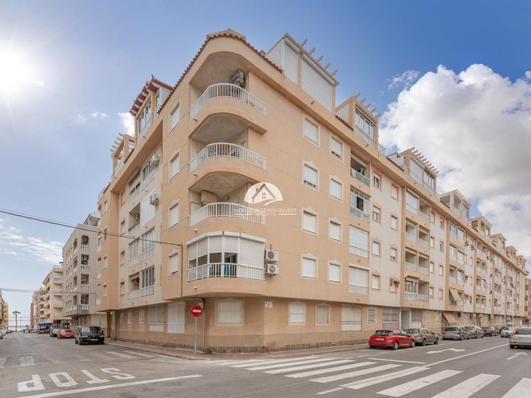 Apartment for Sale in El Acequión - Los Náufragos Torrevieja, Alicante 2