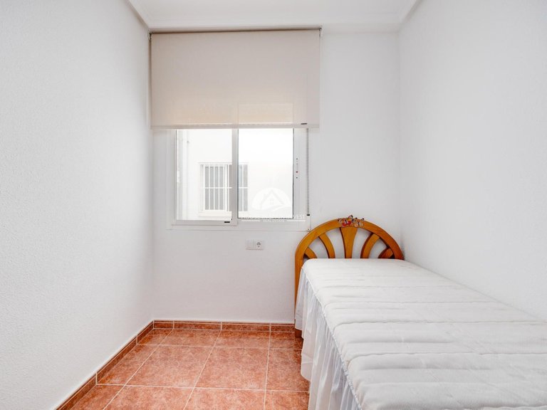 Apartment for Sale in Guardamar - El Raso Guardamar Del Segura, Alicante 13