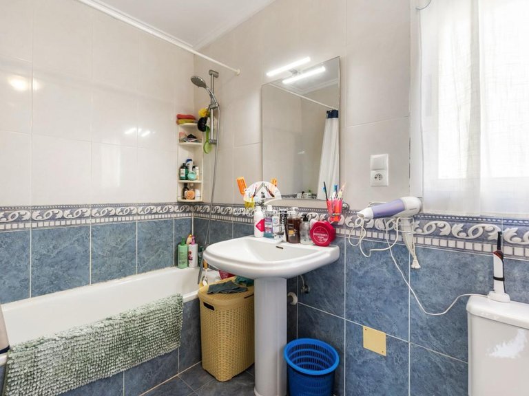 Villa for Sale in Villamartín - Las Filipinas Orihuela Costa, Alicante 15