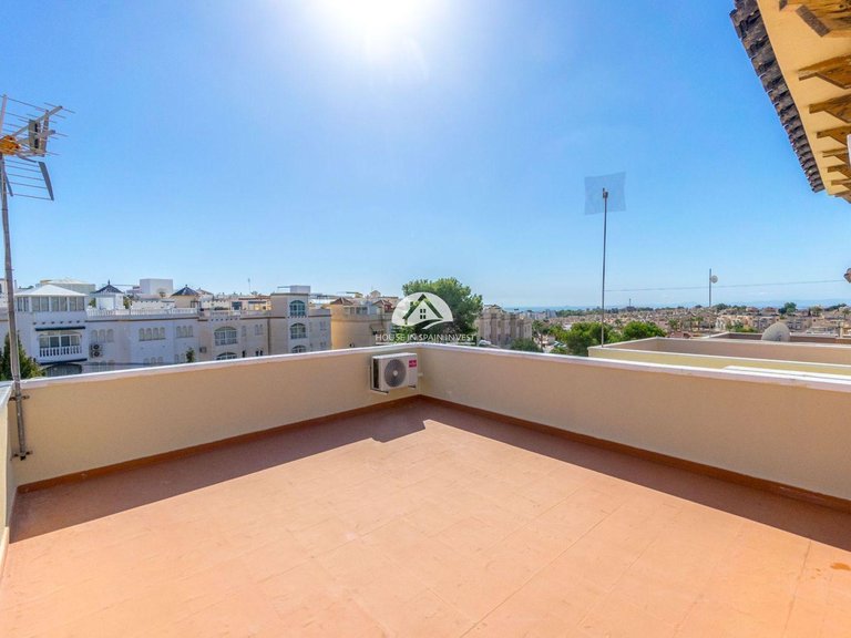 Villa for Sale in Villamartín - Las Filipinas Orihuela Costa, Alicante 20