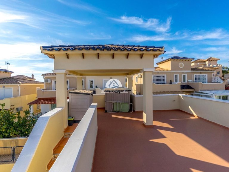 Villa for Sale in Villamartín - Las Filipinas Orihuela Costa, Alicante 21