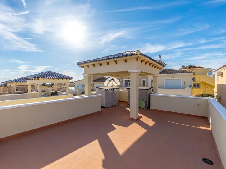 Villa for Sale in Villamartín - Las Filipinas Orihuela Costa, Alicante 24