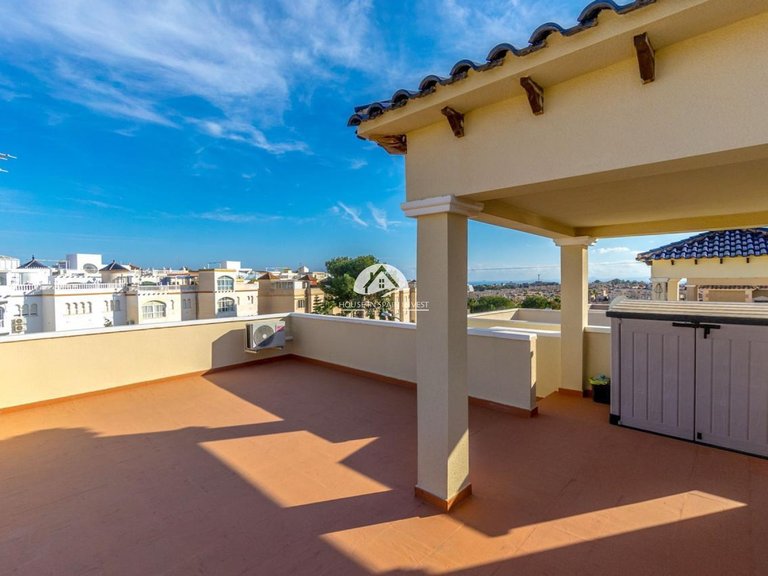 Villa for Sale in Villamartín - Las Filipinas Orihuela Costa, Alicante 25