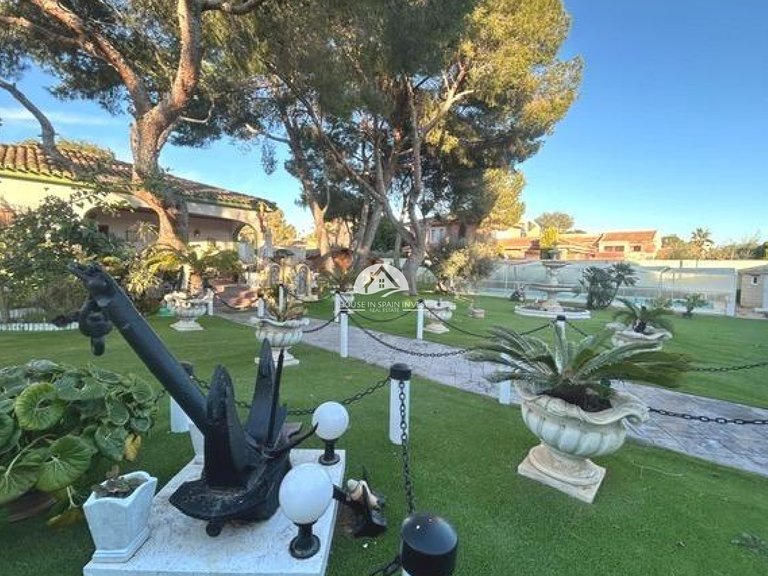 Villa for Sale in Dehesa de campoamor Orihuela Costa, Alicante 5