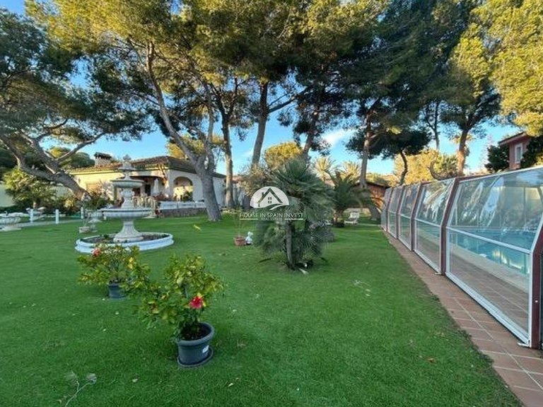 Villa for Sale in Dehesa de campoamor Orihuela Costa, Alicante 9