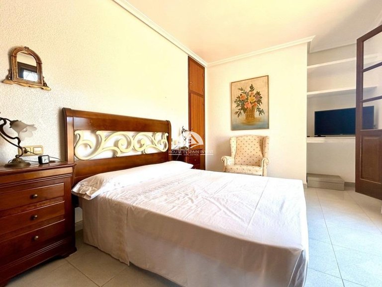 Villa for Sale in La Zenia Orihuela Costa, Alicante 11