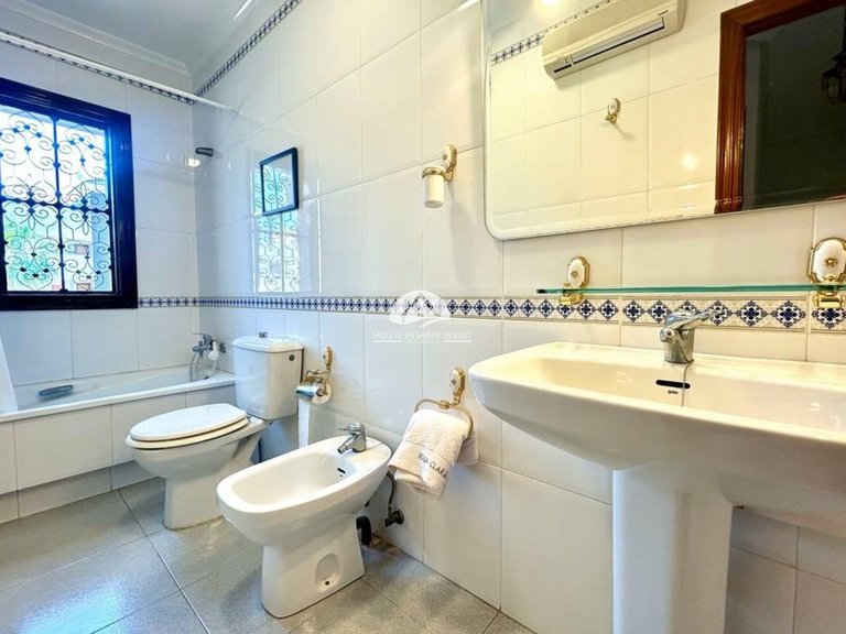 Villa for Sale in La Zenia Orihuela Costa, Alicante 16