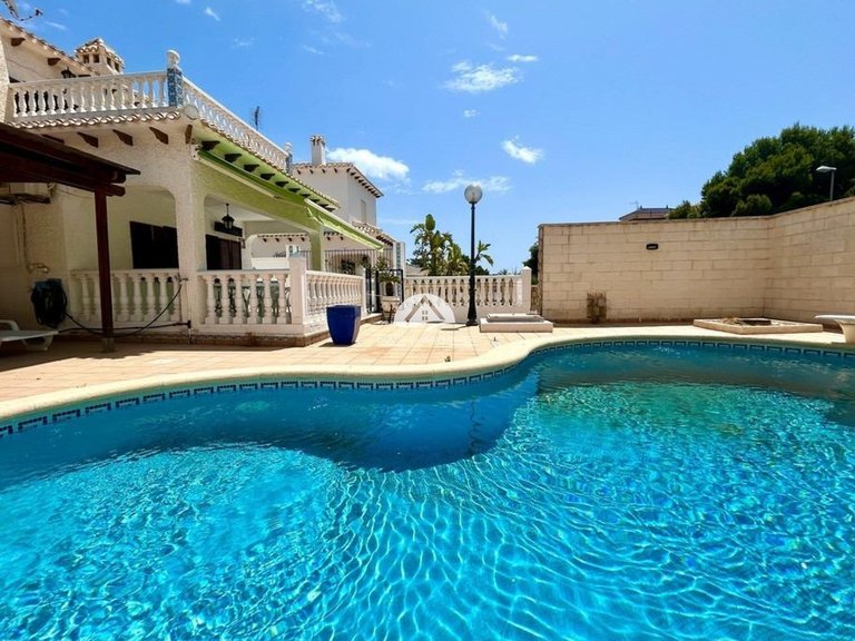 Villa for Sale in La Zenia Orihuela Costa, Alicante 22
