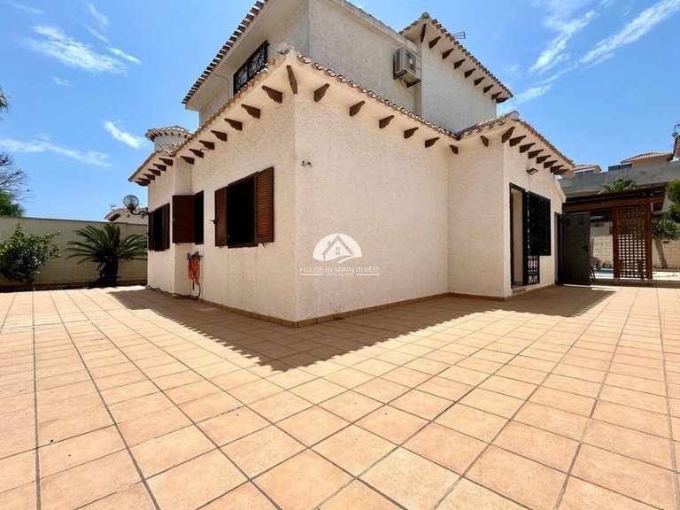 Villa for Sale in La Zenia Orihuela Costa, Alicante 24