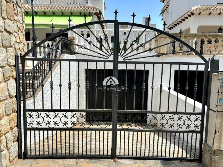 Villa for Sale in La Zenia Orihuela Costa, Alicante 29