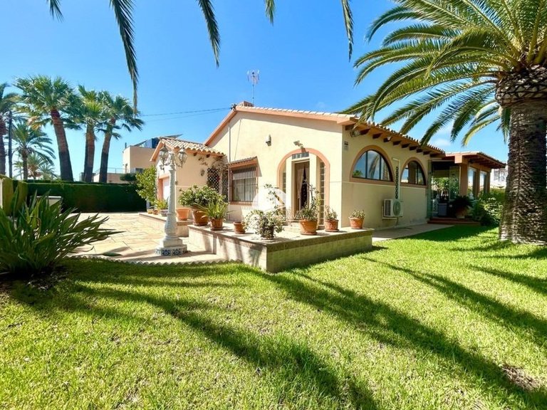 Villa for Sale in Cabo Roig - La Regia Orihuela Costa, Alicante 3