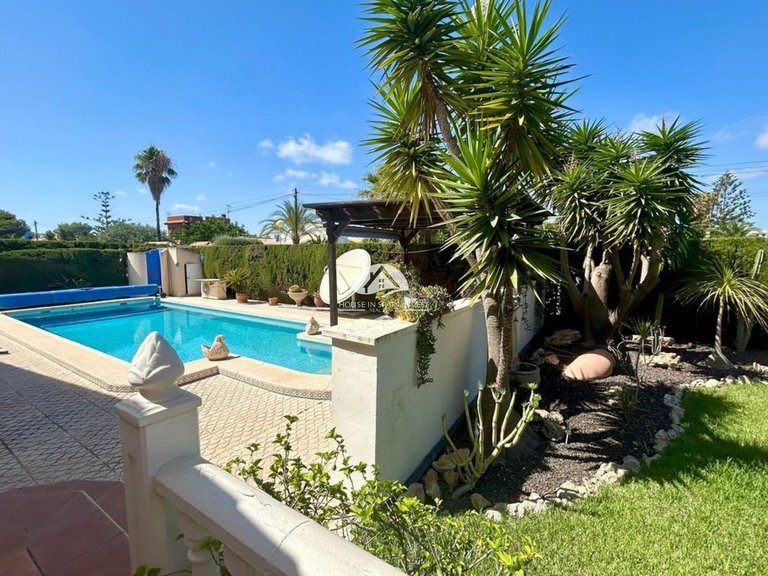Villa for Sale in Cabo Roig - La Regia Orihuela Costa, Alicante 10