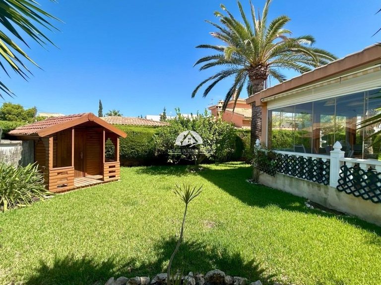 Villa for Sale in Cabo Roig - La Regia Orihuela Costa, Alicante 18