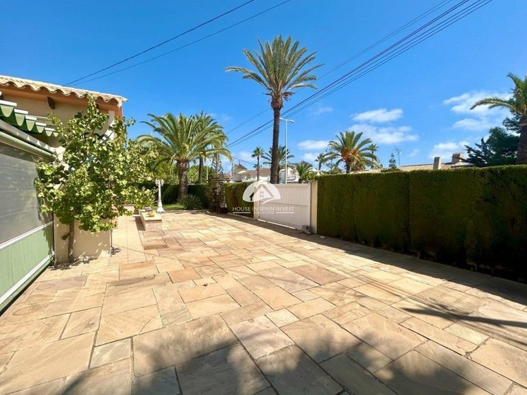 Villa for Sale in Cabo Roig - La Regia Orihuela Costa, Alicante 20