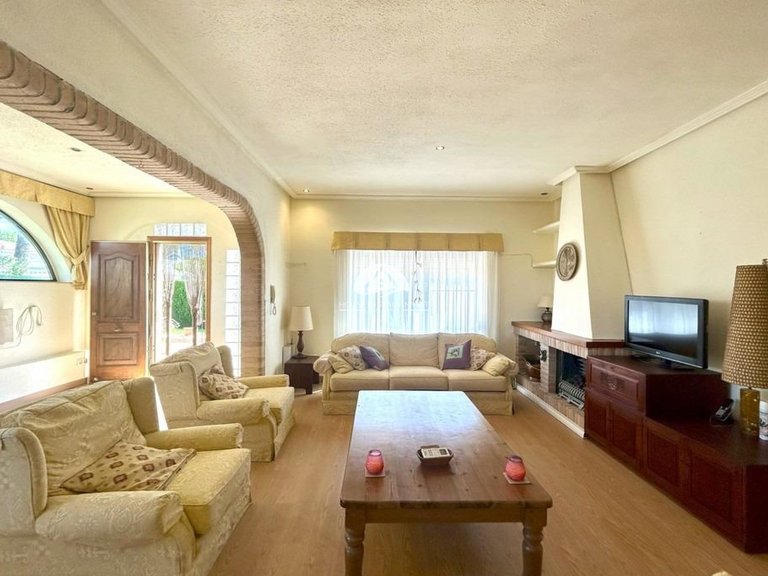 Villa for Sale in Cabo Roig - La Regia Orihuela Costa, Alicante 24