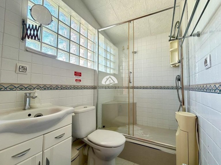 Villa for Sale in Cabo Roig - La Regia Orihuela Costa, Alicante 33